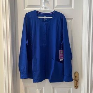 Long sleeved scrubs